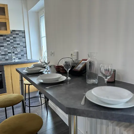 Apartman Duplex In Near Place D'alger Le Mans