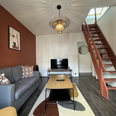 Duplex In Near Place D'alger Apartman